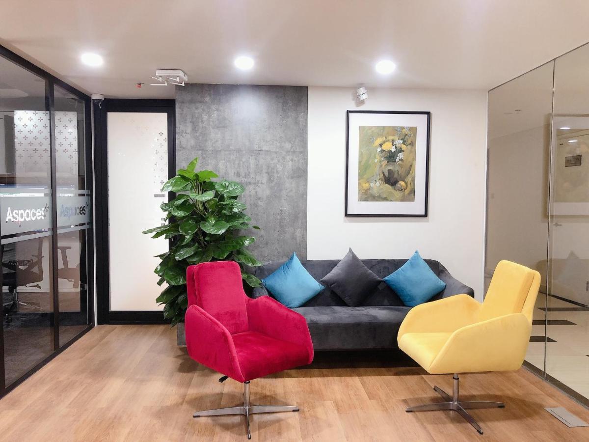 Aspaces Serviced Apartments - Vinhomes West Point Ханой Екстериор снимка