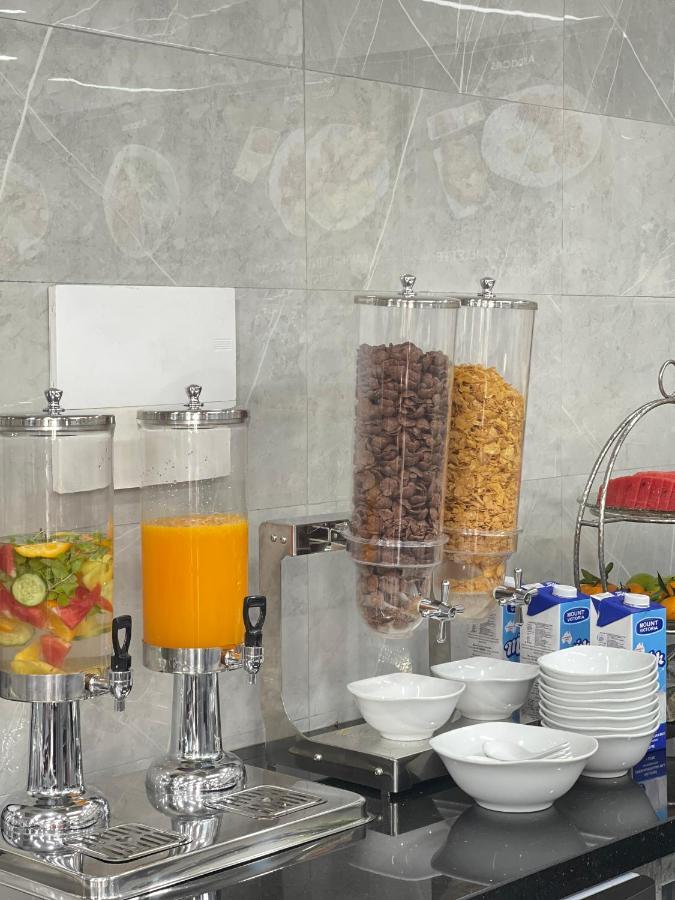 Aspaces Serviced Apartments - Vinhomes West Point Ханой Екстериор снимка