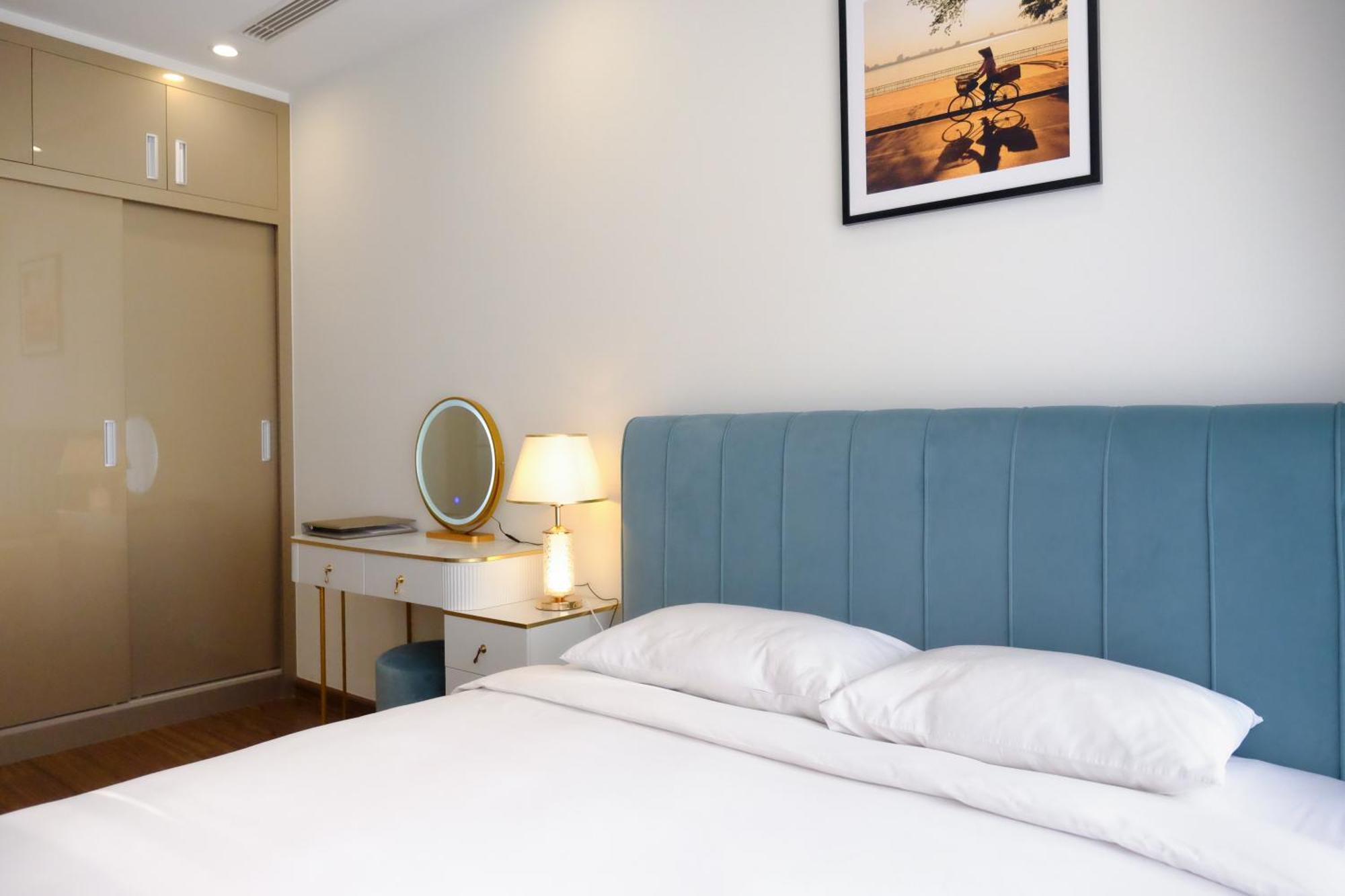 Aspaces Serviced Apartments - Vinhomes West Point Ханой Екстериор снимка