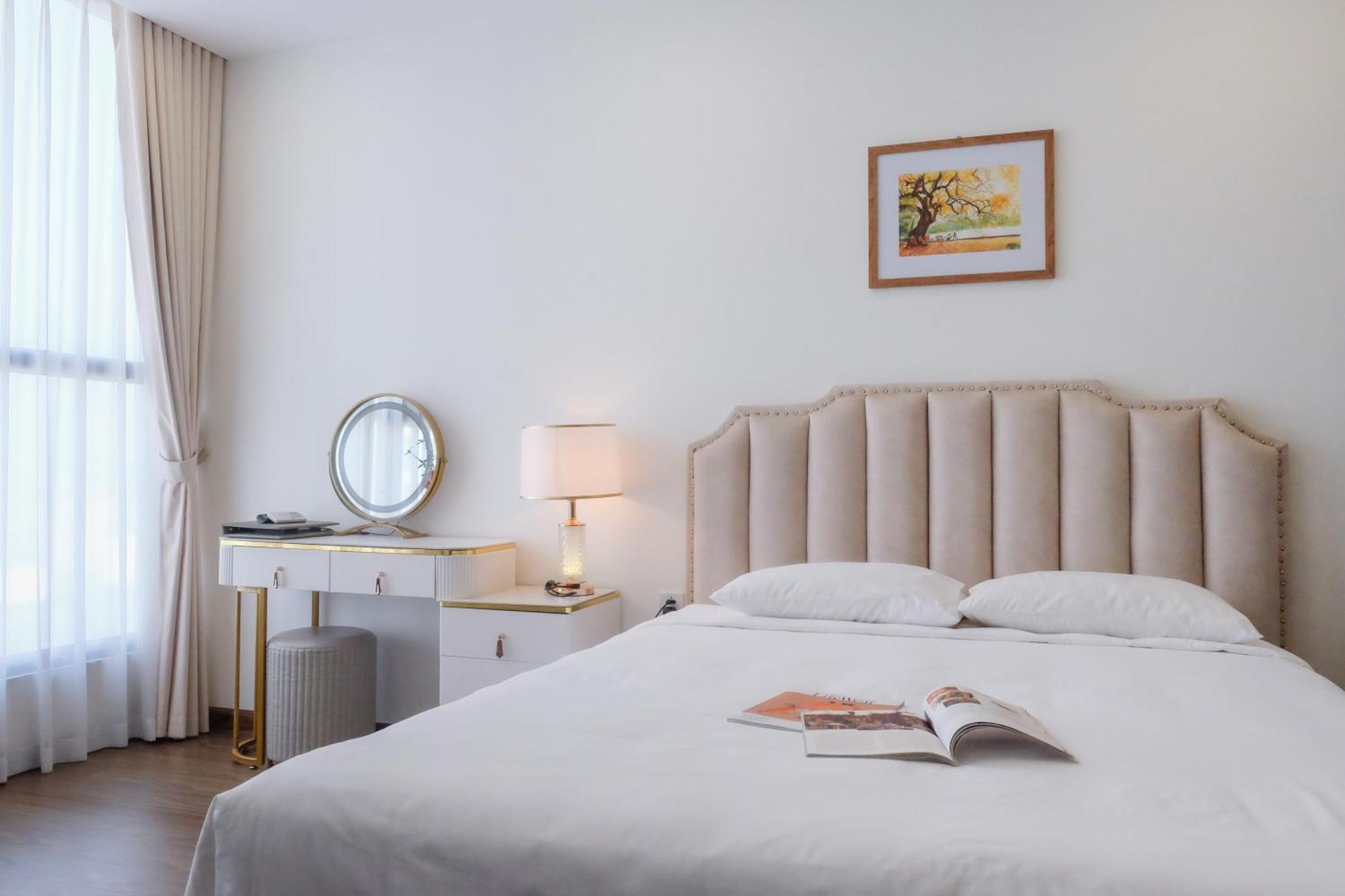 Aspaces Serviced Apartments - Vinhomes West Point Ханой Екстериор снимка